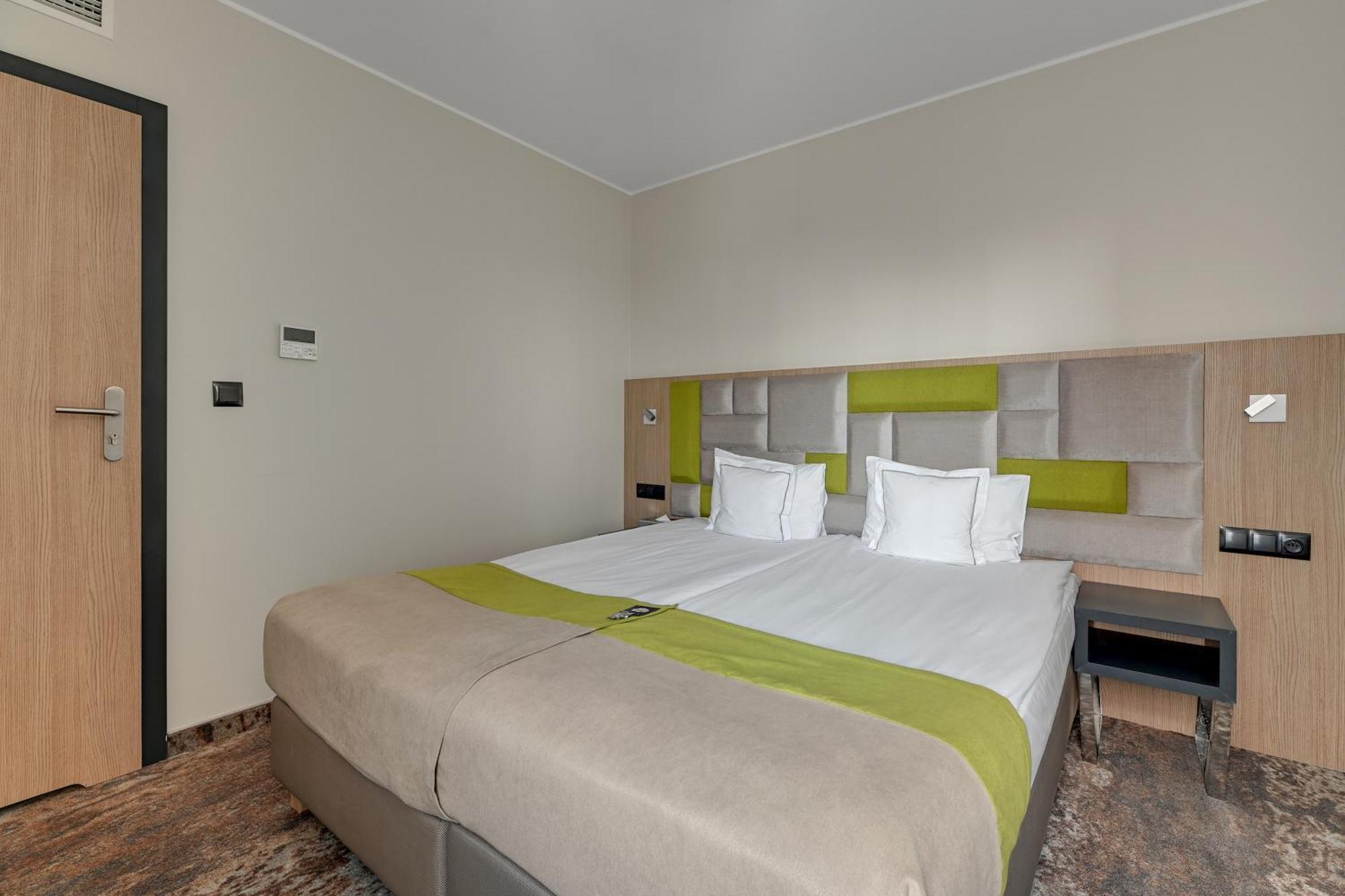 Hotel Almond Business & Spa By Grano - Grano Hotel Gdansk Riverside Exterior photo